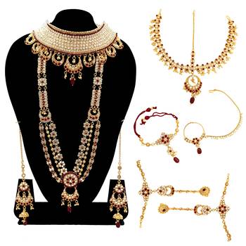 Maroon jewellery 1