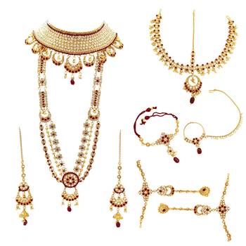 Maroon jewellery 2