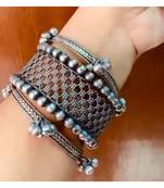 Jaali kada with ghungaroo bangles