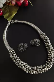 Choker set