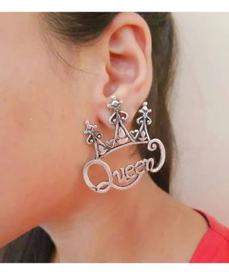 QUEEN Stud Earrings 1
