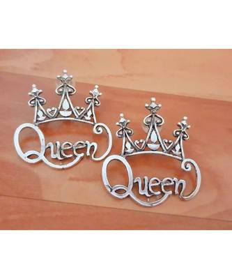 QUEEN Stud Earrings 3