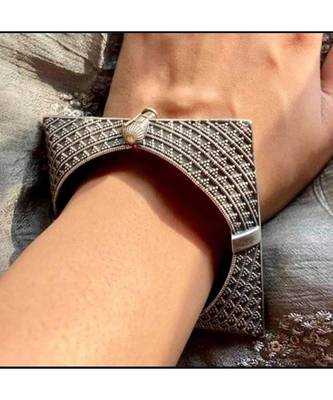 Geometric Square Kada 2