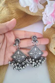Floral Dangler Earrings
