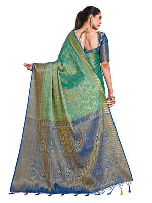 Green woven art silk saree with blouse 5