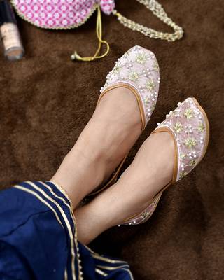 Purely Lush Pastel Pink Pearl Embroidered Jutti 3