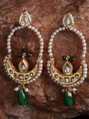 Green pearl earrings 2