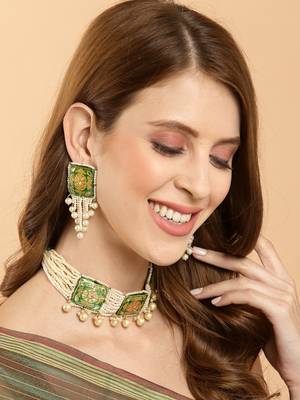 Green pearl earrings 1