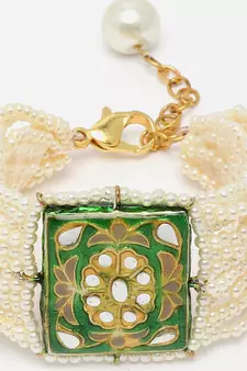 Green pearl bracelets