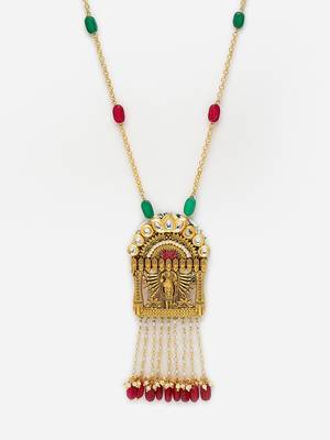 Red pearl necklaces 4