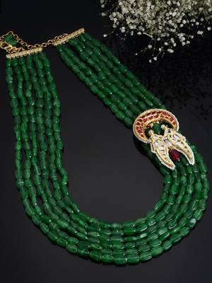 Green pearl necklaces 2
