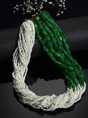 Green pearl necklaces 2