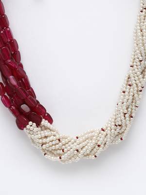 Red pearl necklaces 4