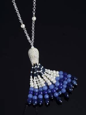 Blue pearl necklaces 2