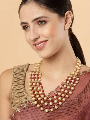 Red pearl necklaces 1