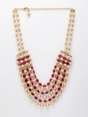Red pearl necklaces 3