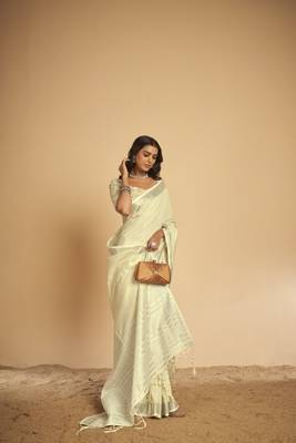 Cream plain linen saree with blouse 4