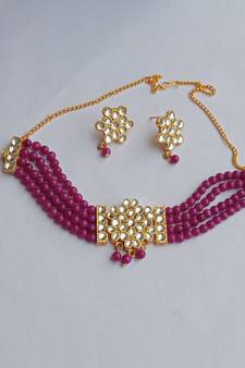 Pink necklace set