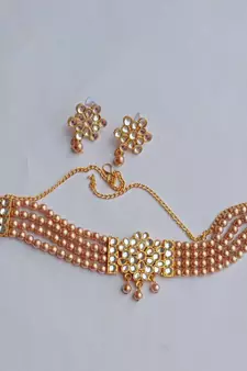 Gold Kundan Necklace With Earrings
