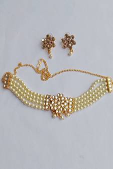 cream pearl neck lace set