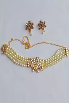 cream pearl neck lace set