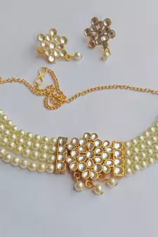 cream pearl neck lace set