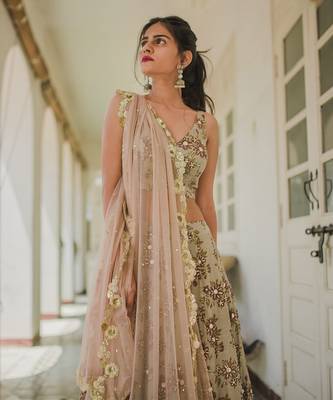 Cream Floral Lehenga set 4