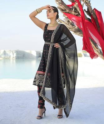 Ameera Kurta Ruched Churidaar Set 2
