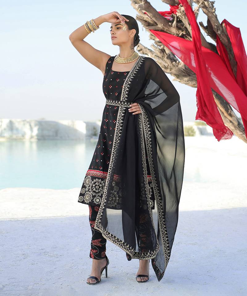 Ameera Kurta Ruched Churidaar Set