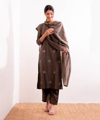 Grey Roza Straight Fit Kurta Set 2