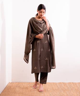 Grey Roza Straight Fit Kurta Set 1