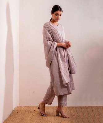 Onion Pink Sham Anarkali Suit Set 2
