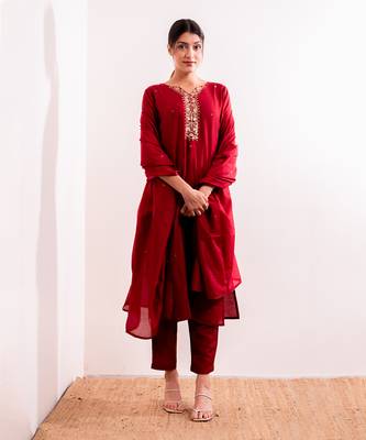 Red Khat Straight Fit Suit Set 1