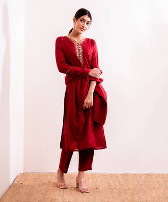 Red Khat Straight Fit Suit Set 4