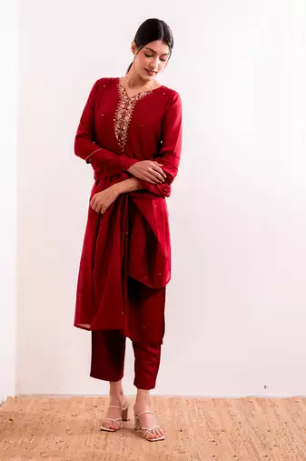 Red Khat Straight Fit Suit Set