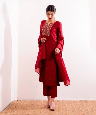 Red Aarzoo Straight Fit  Suit Set 3