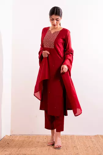 Red Aarzoo Straight Fit  Suit Set