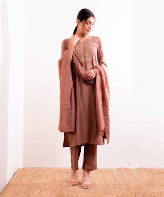 Nude Myra Straight Fit  Suit Set 4