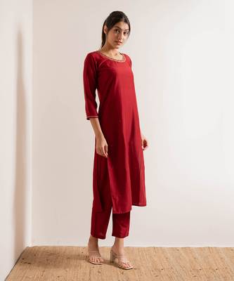 Red Chirmi Straight Fit  Suit Set 4
