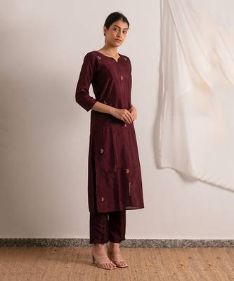 Maroon Sara Straight Fit Kurta Set 2