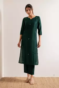 Green Rukh Straight Fit Kurta Set