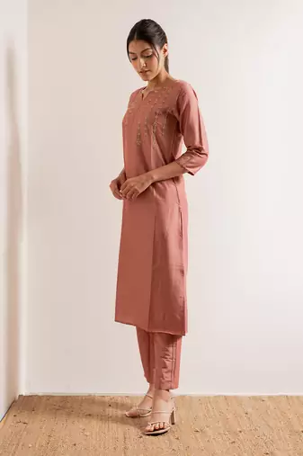 Coral Coral Straight Fit Kurta Set