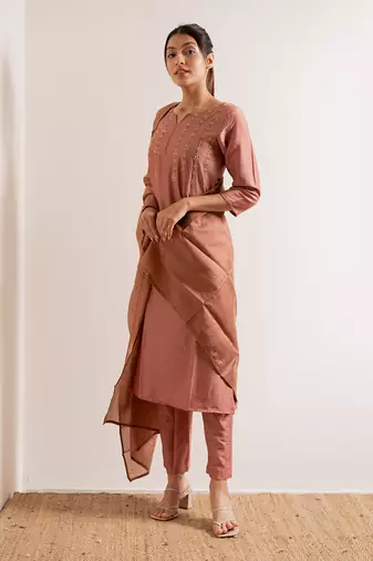 Coral Coral Straight Fit Kurta Set