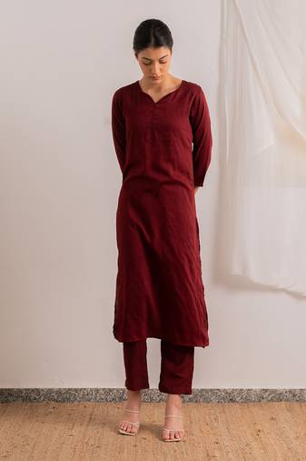 Red Sadka Straight Fit Kurta Set
