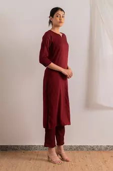 Red Sadka Straight Fit Kurta Set