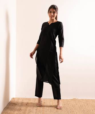 Black Karaar Straight Fit Kurta Set 2