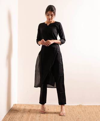 Black Karaar Straight Fit Kurta Set 1