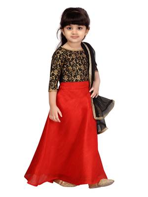 Red brocade silk stitched lehenga 2