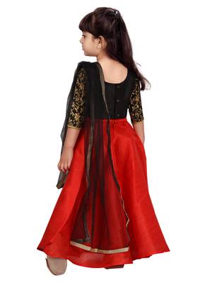Red brocade silk stitched lehenga 3