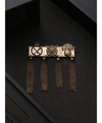 The Alexander brooch 1